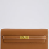 Hermès Kelly To Go Bag in Gold Evercolour Leather with Gold Hardware